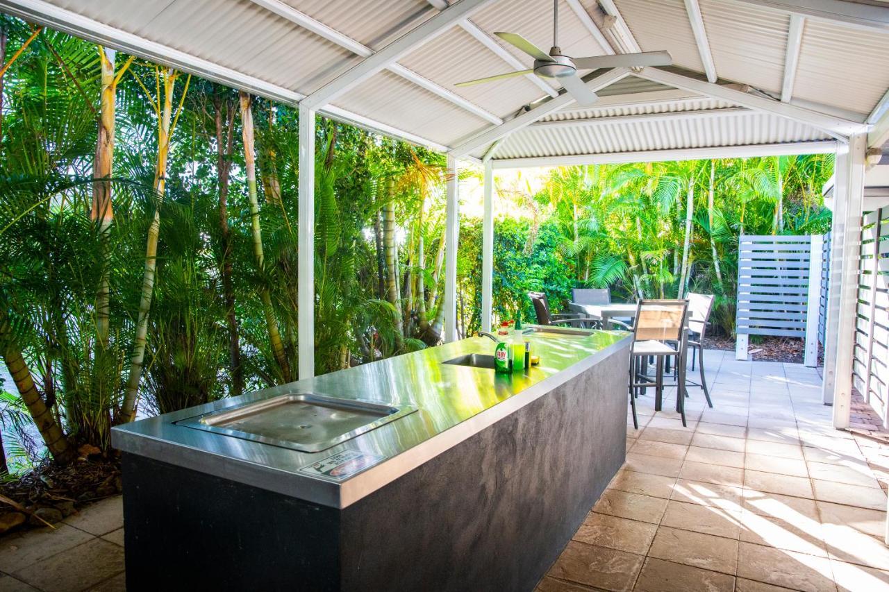 2 Bedroom Renovated Townhouse, Walk To Noosa River * Noosaville