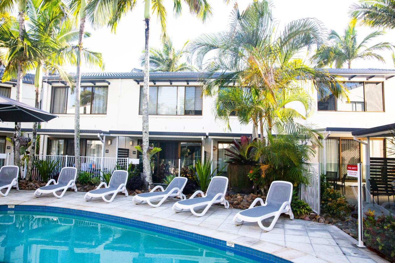 2 Bedroom Renovated Townhouse, Walk To Noosa River * Noosaville