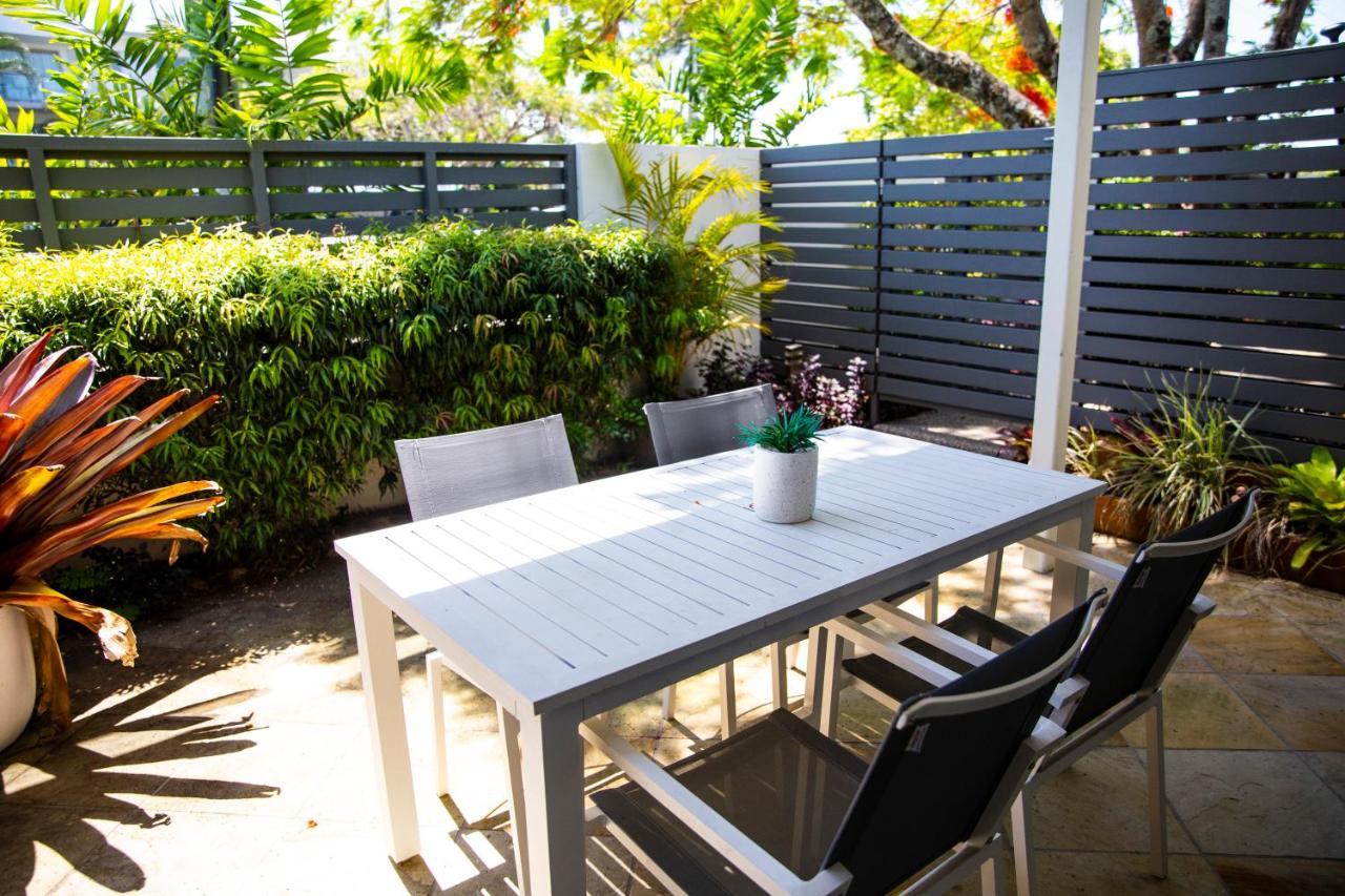 2 Bedroom Renovated Townhouse, Walk To Noosa River Apartment
