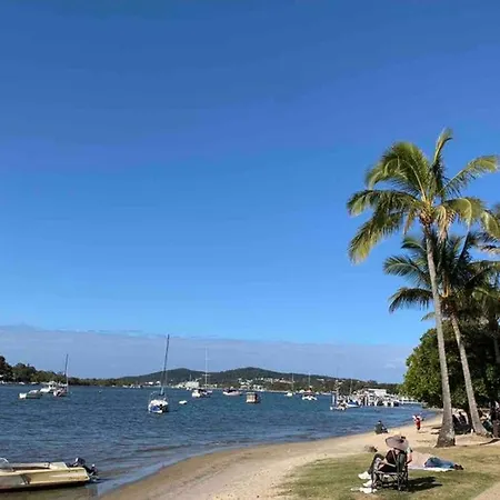 2 Bedroom Renovated Townhouse, Walk To Noosa River Noosaville Exterior photo